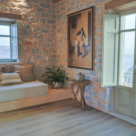 Akrolithi * Καραβοστάσι