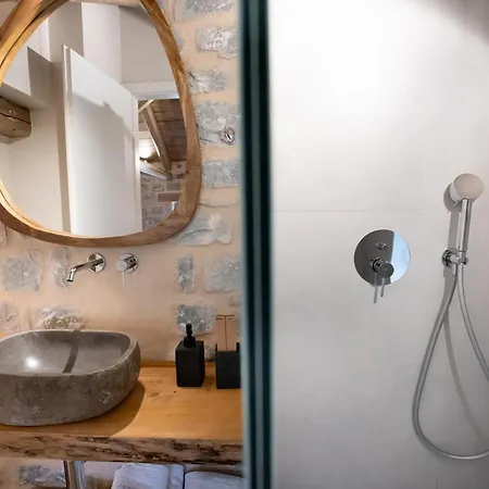 Akrolithi Apartman Karavosztászi