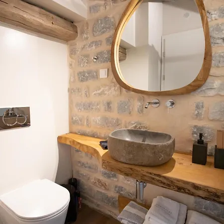 Daire Akrolithi Karavostásion