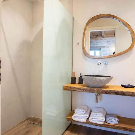 Akrolithi Apartman *