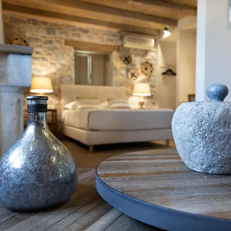 Akrolithi Karavostásion