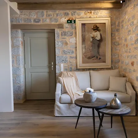 Akrolithi Καραβοστάσι