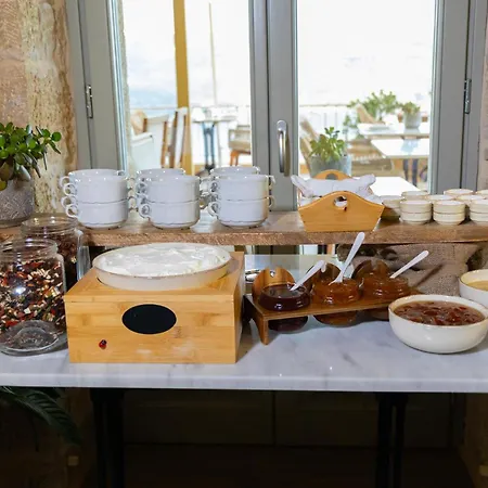 Akrolithi Karavostásion