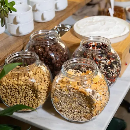 Akrolithi Daire Karavostásion