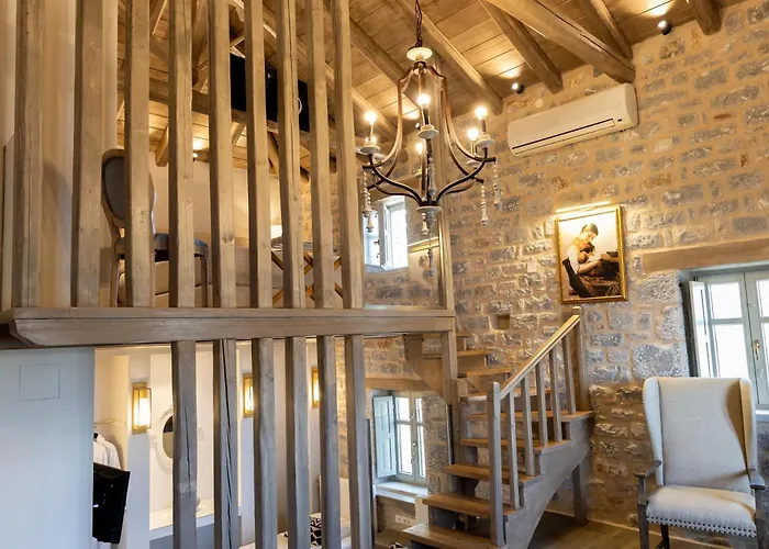 شقة Akrolithi Karavostásion