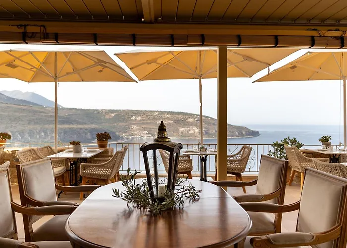 شقة Akrolithi Karavostásion