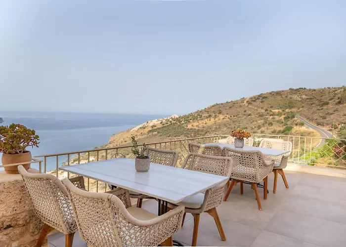 Akrolithi * Karavosztászi